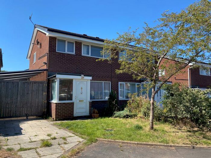 3 Bedroom Semi-Detached House To Rent In Aegean Close, Stoke-On-Trent, ST4