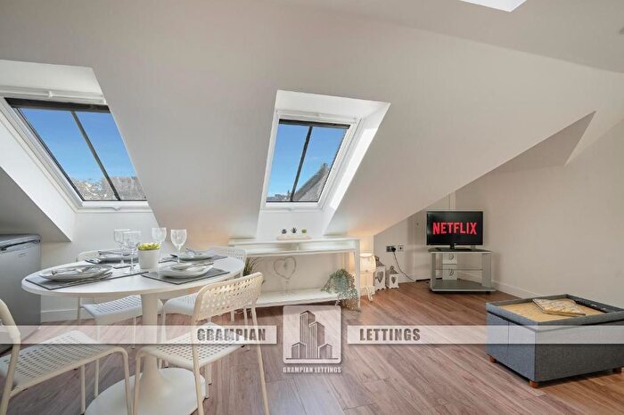 2 Bedroom Flat To Rent In Trinity House, Aberdeen, AB11