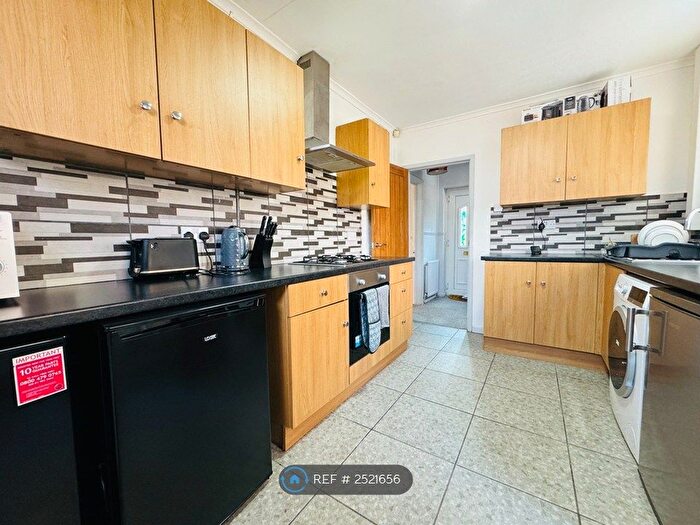 2 Bedroom End Of Terrace House To Rent In Bowness Road, Middleton, Manchester, M24