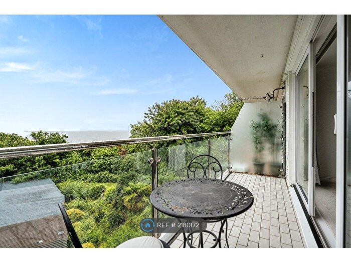 2 Bedroom Flat To Rent In Langland, Swansea, SA3