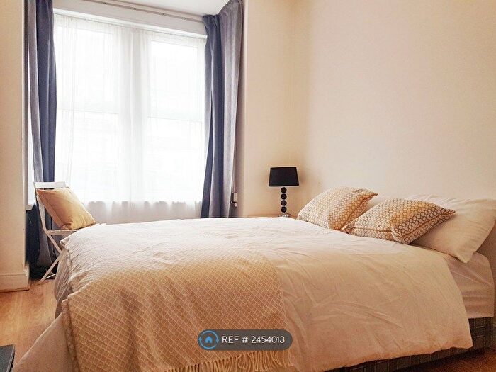 2 Bedroom Terraced House To Rent In Rochester, Rochester, ME1