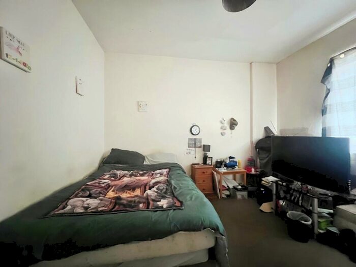 1 Bedroom Flat For Sale In Factory Street West, Atherton, Manchester, M46