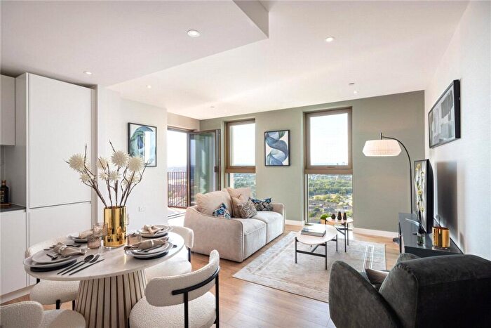 1 Bedroom Apartment For Sale In One Thames Quay, Marsh Wall, London, E14