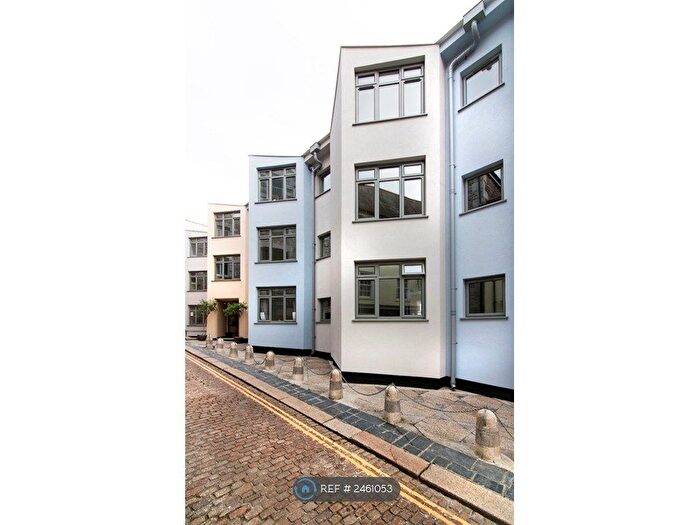 1 Bedroom Flat To Rent In New Street, Plymouth, PL1