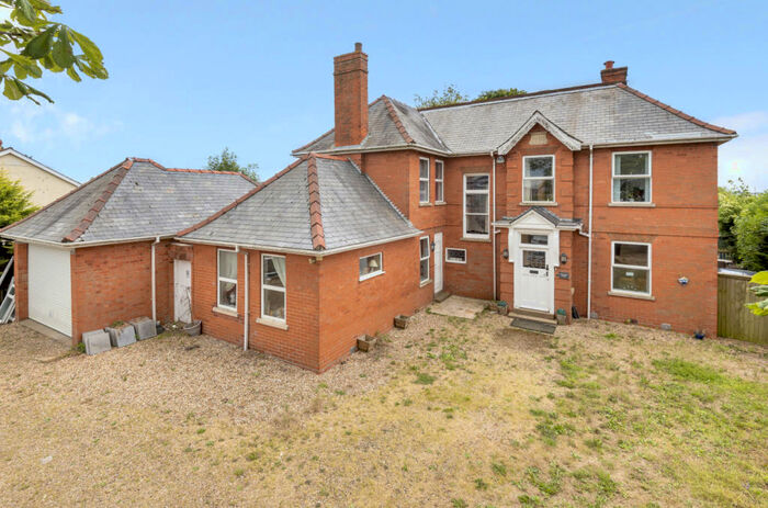 5 Bedroom Detached House For Sale In Main Road, Benington, PE22