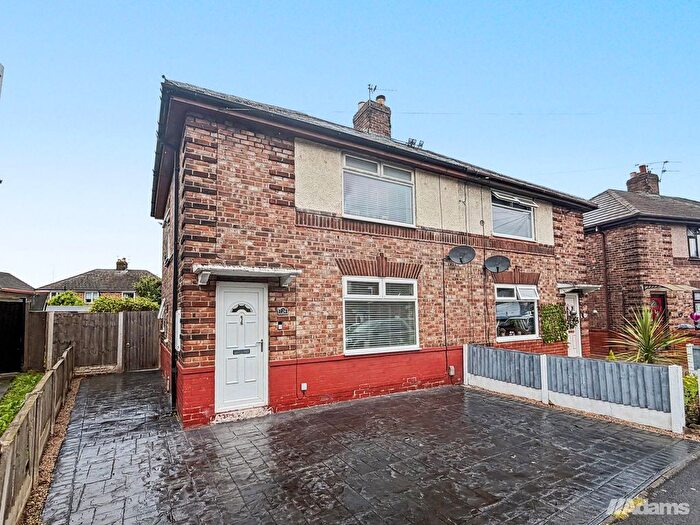 3 Bedroom Semi-Detached House For Sale In Alder Avenue, Widnes, WA8