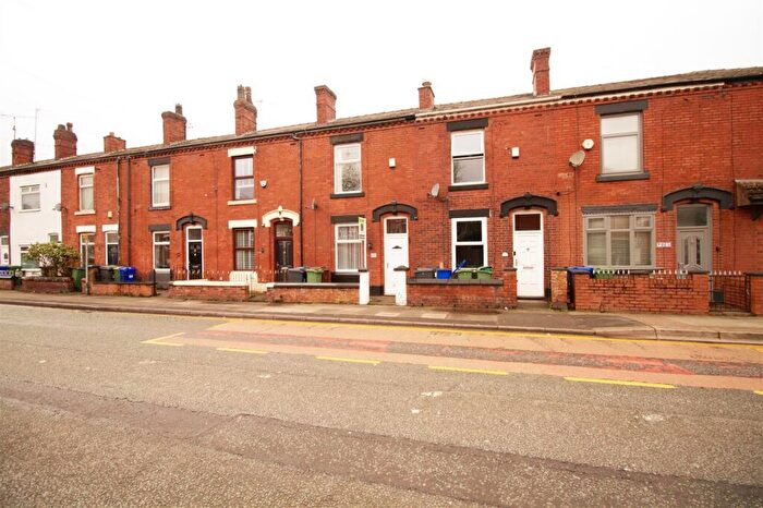 2 Bedroom Terraced House To Rent In Dukinfield Road, Hyde, SK14