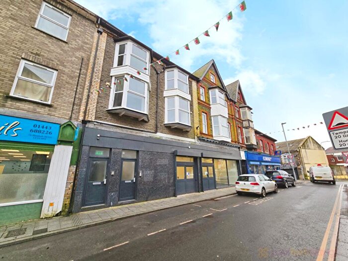 2 Bedroom Maisonette To Rent In Hannah Street, Porth, CF39