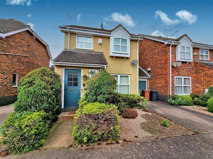 3 Bedroom Detached House To Rent In Beech Drive, Wellingborough, Northants, NN8