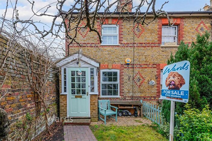 2 Bedroom End Of Terrace House For Sale In High Street, Eynsford, Kent, DA4