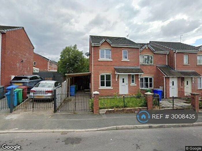 3 Bedroom Semi-Detached House To Rent In Silchester Drive, Manchester, M40