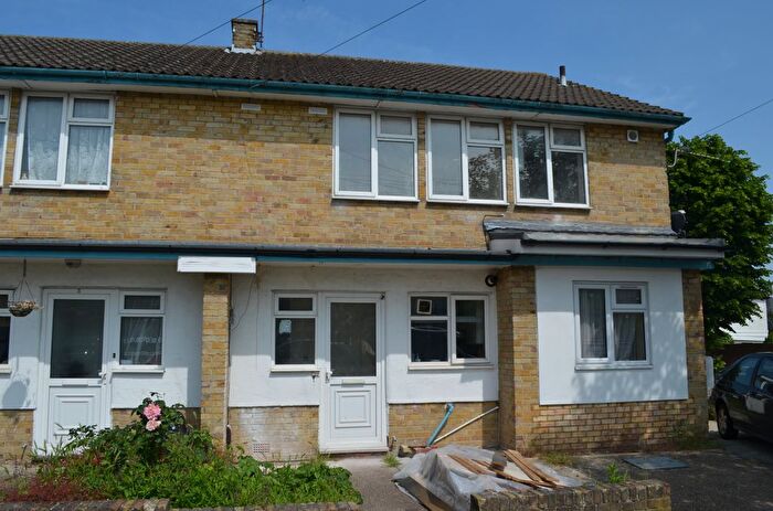 2 Bedroom Flat To Rent In Charterhouse Avenue, Wembley, HA0