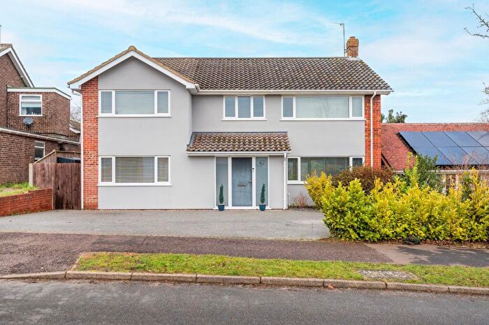 4 Bedroom Detached House For Sale In Brettingham Avenue, Norwich, NR4