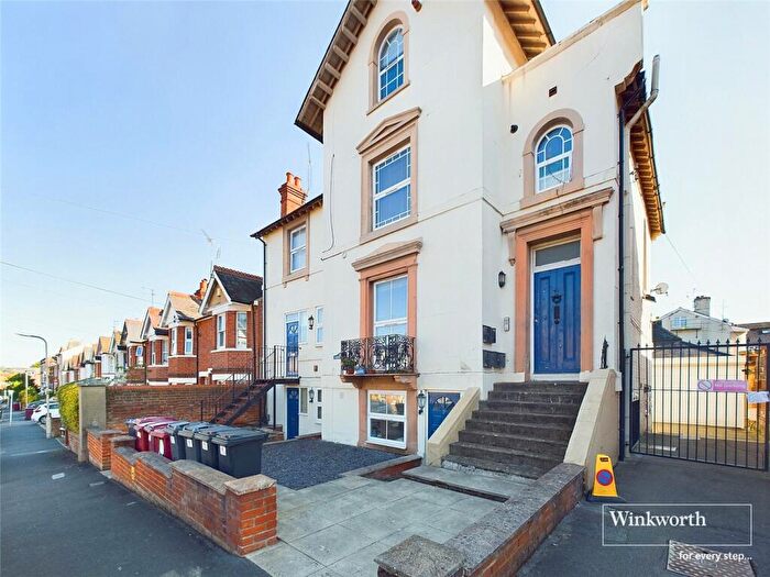 1 Bedroom Apartment To Rent In Lorne Street, Reading, Berkshire, RG1