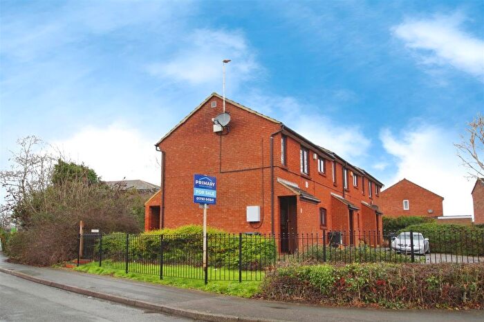 1 Bedroom Maisonette For Sale In Heronbridge Close, Westlea, Swindon, SN5