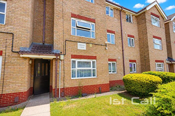 2 Bedroom Flat For Sale In Southchurch Avenue, Southend On Sea, SS1