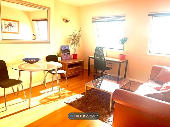 1 Bedroom Flat To Rent In Sinclair Road, Olympia, W14