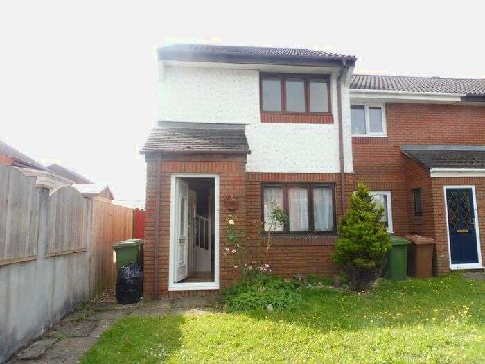 2 Bedroom Property To Rent In Finch Close, Laira, Plymouth, PL3