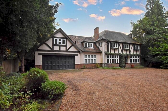 4 Bedroom Detached House To Rent In Seven Hills Road, Cobham, KT11