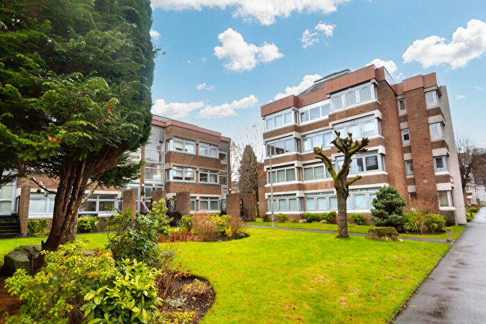 1 Bedroom Apartment To Rent In Flat, Moray Court, Lethington Avenue, Shawlands, Glasgow, G41