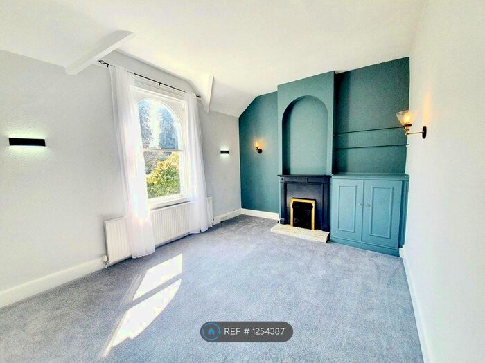 2 Bedroom Flat To Rent In St James Road, Malvern WR14