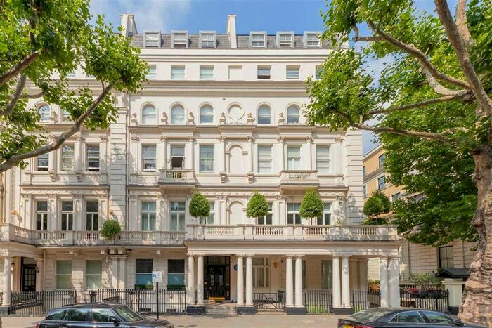 Studio To Rent In Queen's Gate, London, SW7