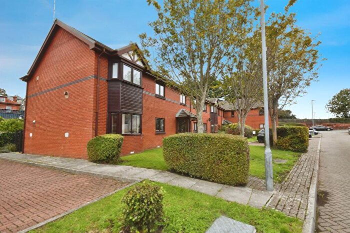 2 Bedroom Flat For Sale In Evansfield Road, Cardiff, CF14