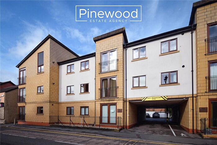2 Bedroom Apartment For Sale In Hen Fragdy, Mold, CH7