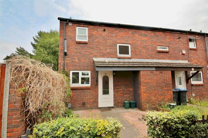 2 Bedroom End Of Terrace House To Rent In Goldfort Walk, Goldsworth Park, Woking, Surrey, GU21