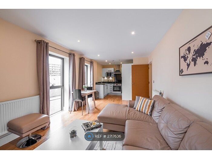 2 Bedroom Flat To Rent In Mercury House, London, E16