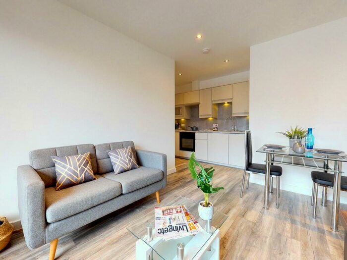 1 Bedroom Apartment To Rent In Hyde Terrace, Leeds, West Yorkshire, LS2