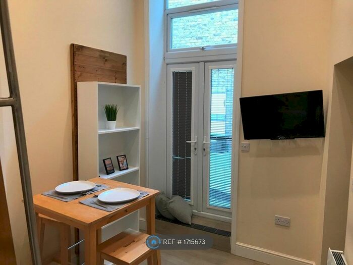 Studio To Rent In London, London, N19