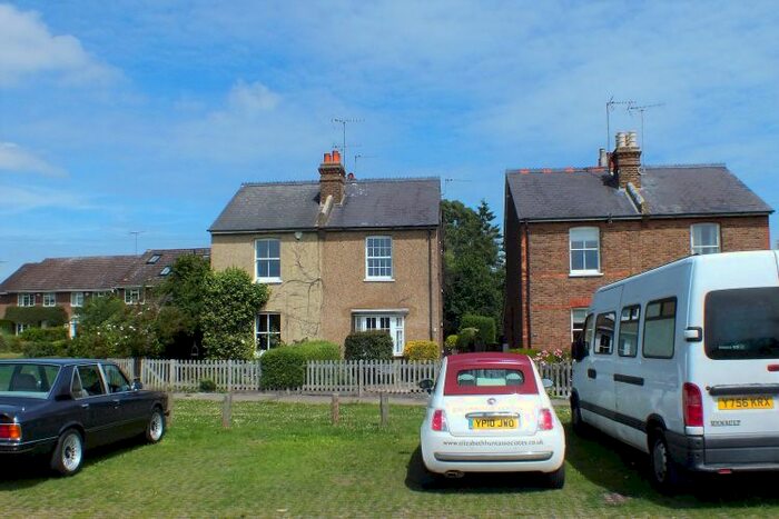 1 Bedroom Flat To Rent In Winterdown Road, Esher, KT10