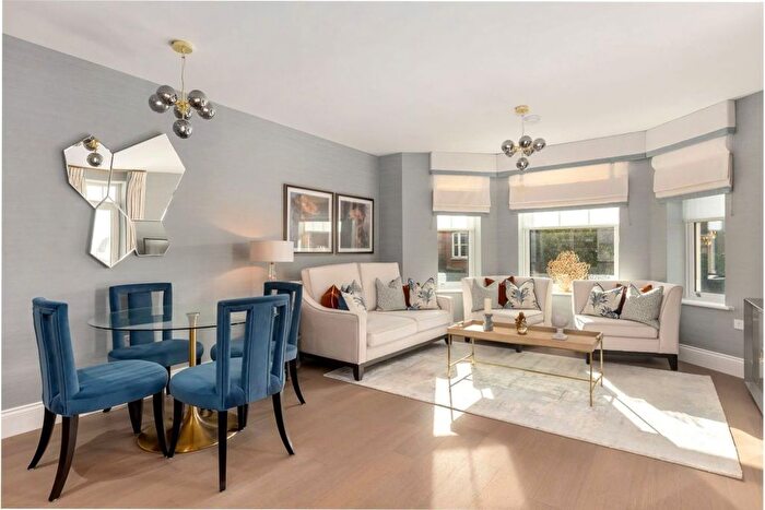 2 Bedroom Flat To Rent In London Road, Sevenoaks, TN13