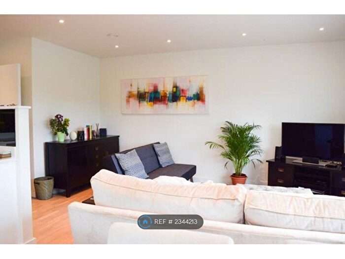 2 Bedroom Flat To Rent In Tufnell Park Road, London, N7