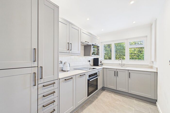 2 Bedroom Flat For Sale In Aldersyde Court, York, North Yorkshire, YO24