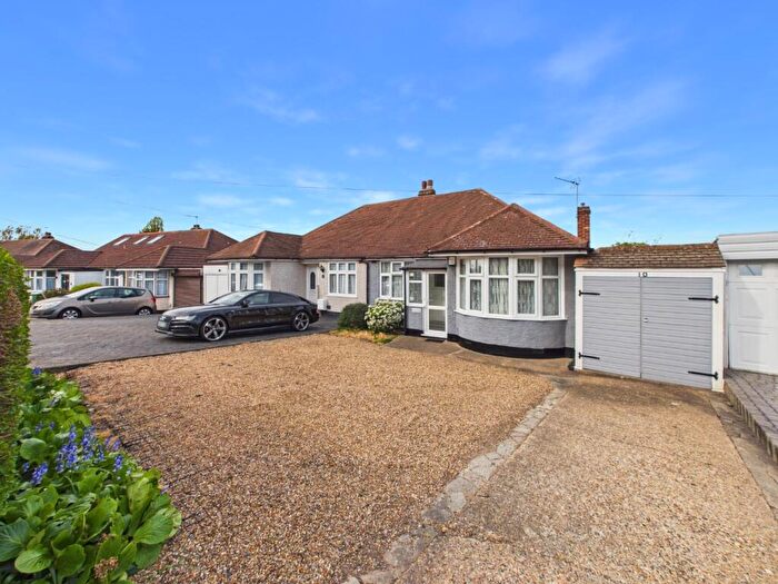 3 Bedroom Bungalow For Sale In Montpelier Avenue, Bexley, Kent, DA5