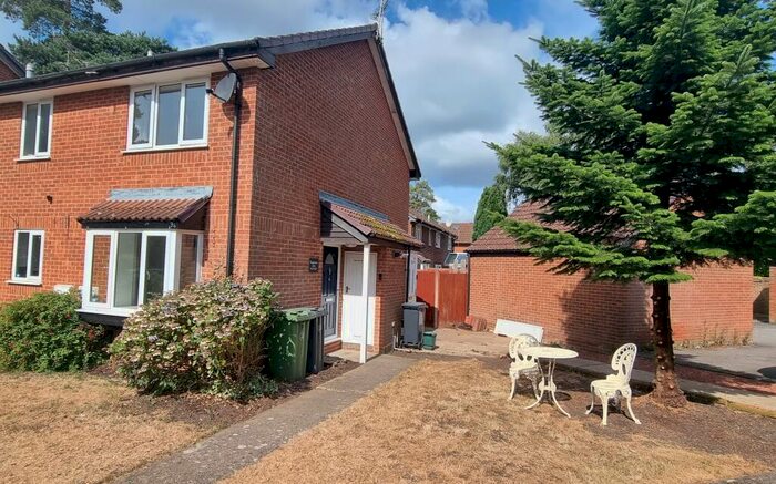 1 Bedroom House To Rent In Cheylesmore Park, GU16