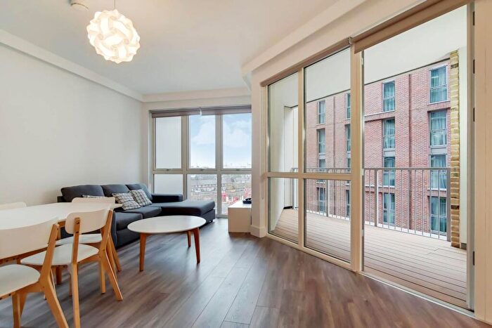 2 Bedroom Flat To Rent In Silvertown Way, Canning Town, London, E16