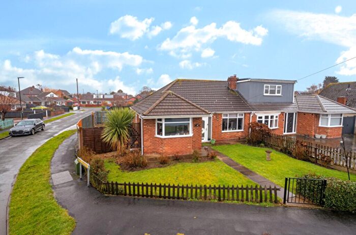 3 Bedroom Semi-Detached Bungalow For Sale In Queen Elizabeth Road, Humberston, DN36