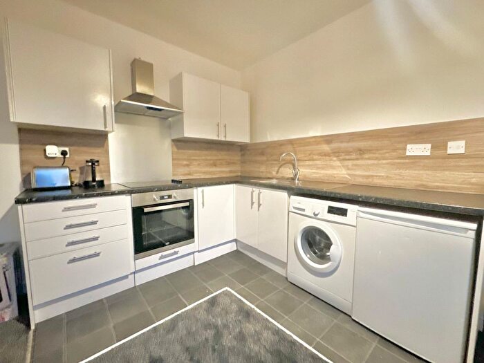 1 Bedroom Flat To Rent In Marley Street, Leeds, West Yorkshire, LS11