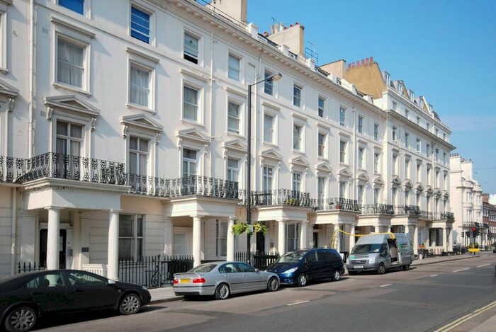 1 Bedroom Flat To Rent In Gloucester Terrace, Bayswater, W2