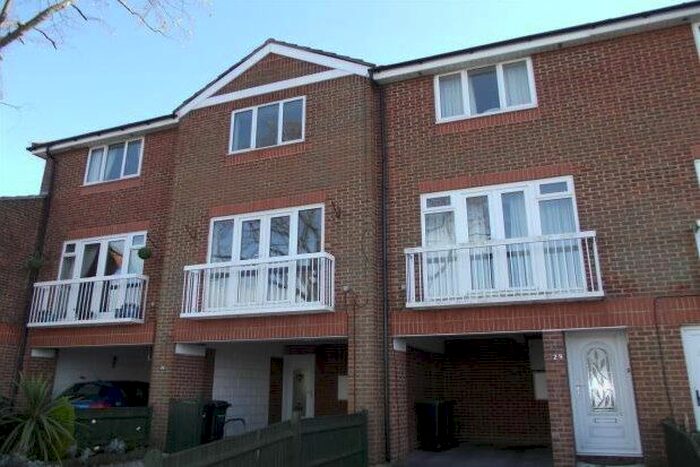 3 Bedroom Town House To Rent In Alver Bridge View, Gosport, PO12