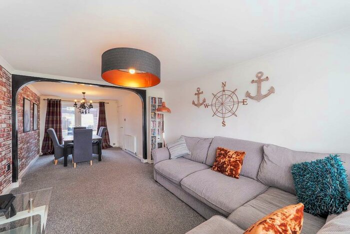 3 Bedroom Terraced House To Rent In Lapwater Road, Rotherham, South Yorkshire, S61