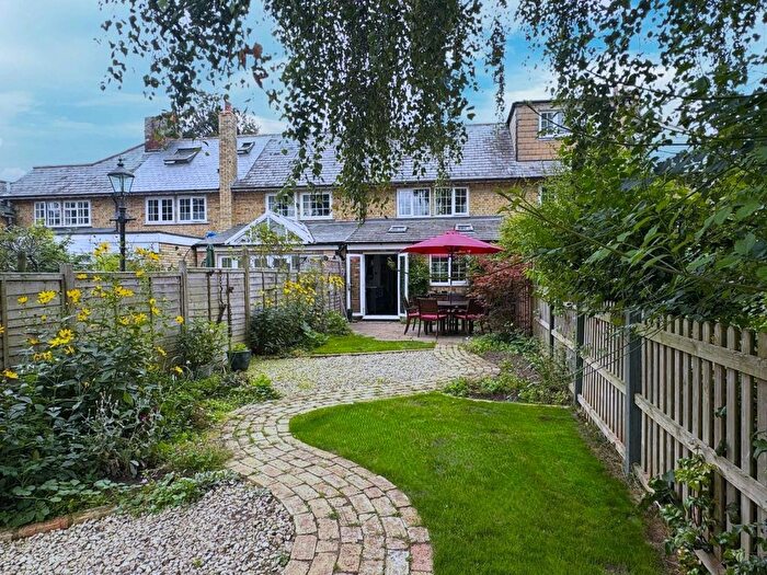 2 Bedroom Terraced House For Sale In High Street, Sutton, SG19