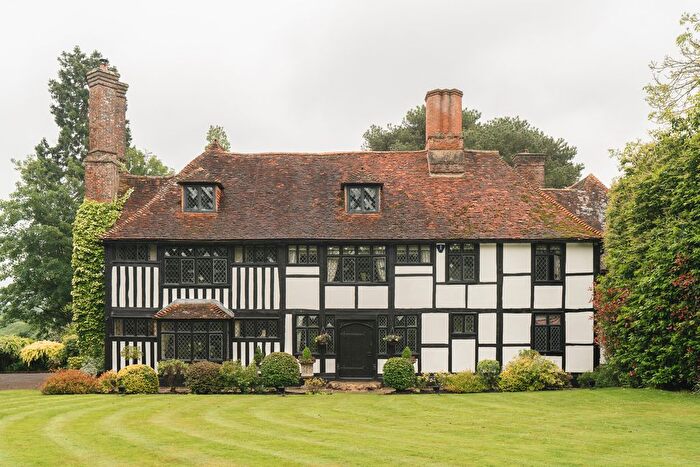 6 Bedroom Semi-Detached House For Sale In Alderden Old Manor, Sandhurst, Kent, TN18