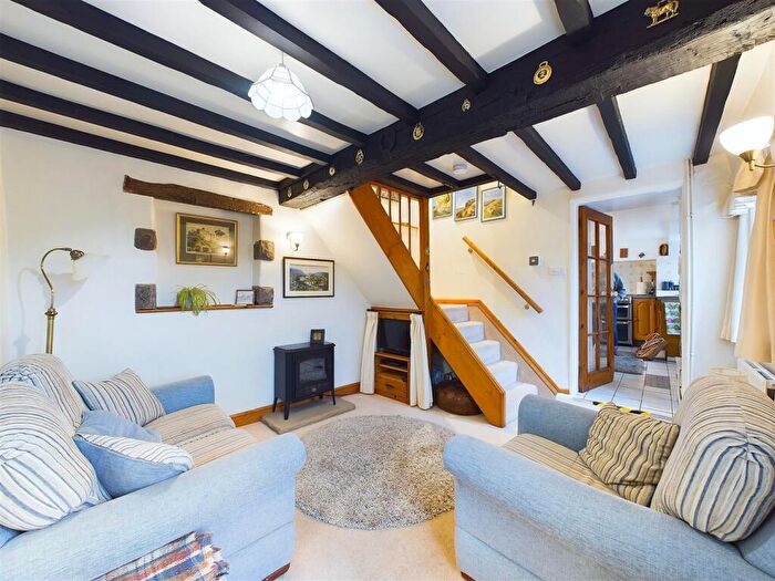 2 Bedroom Cottage To Rent In West Bank, Winster, DE4