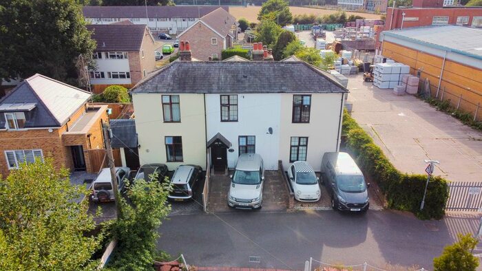 3 Bedroom Terraced House To Rent In Oak Road, Leatherhead, KT22