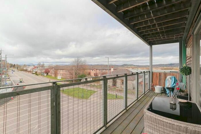 2 Bedroom Flat To Rent In Raploch Road, Stirling, FK8
