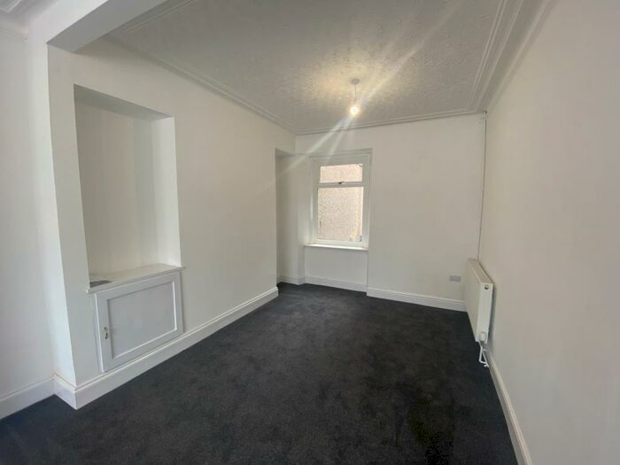 3 Bedroom House To Rent In Norfolk Street, Swansea, SA1